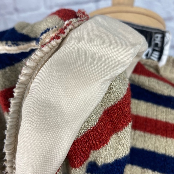 70s VTG V Neck Blue & Red Striped Sweater Size M - Picture 5 of 8